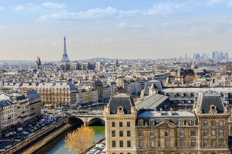 Paris skyline