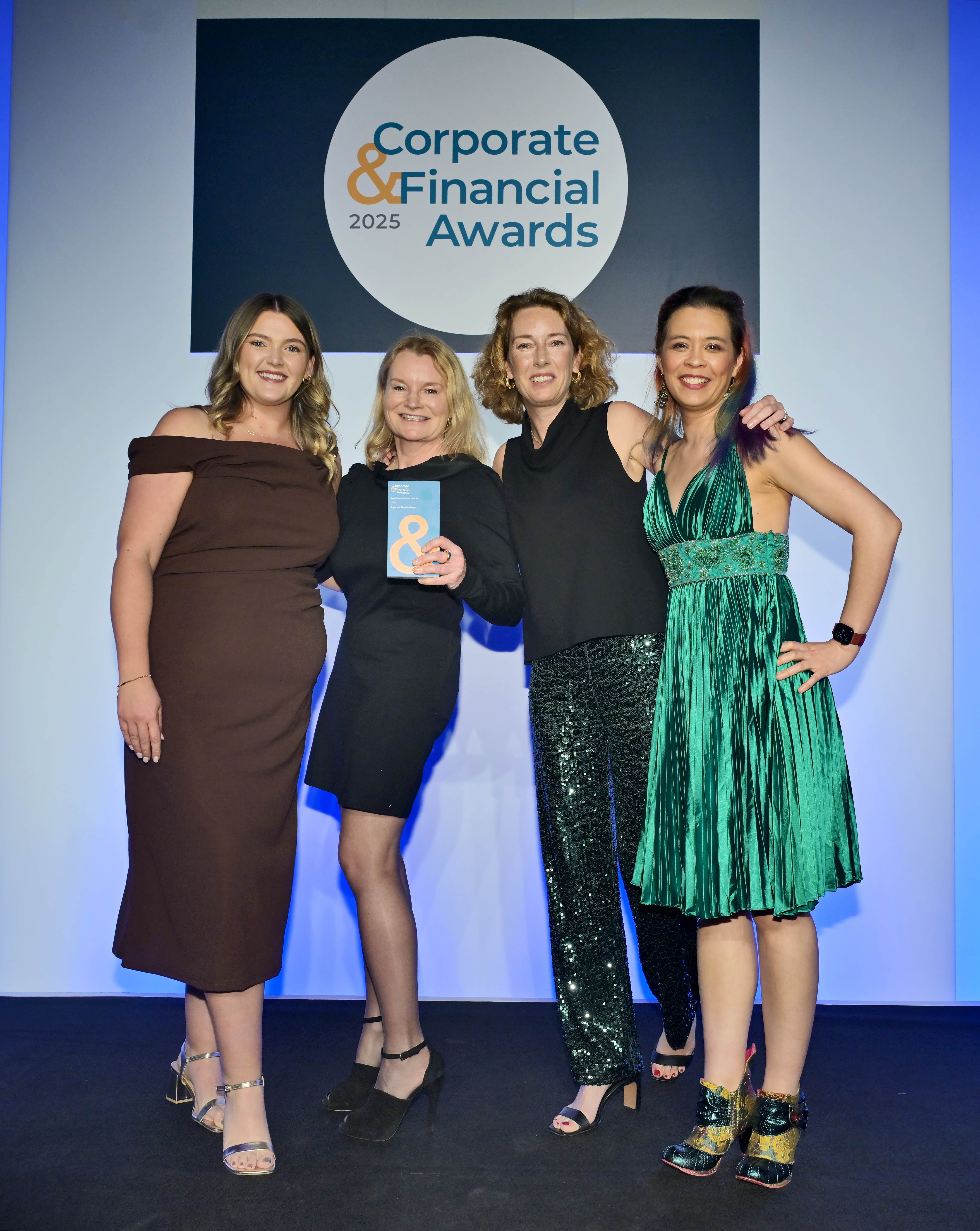 employees receiving award